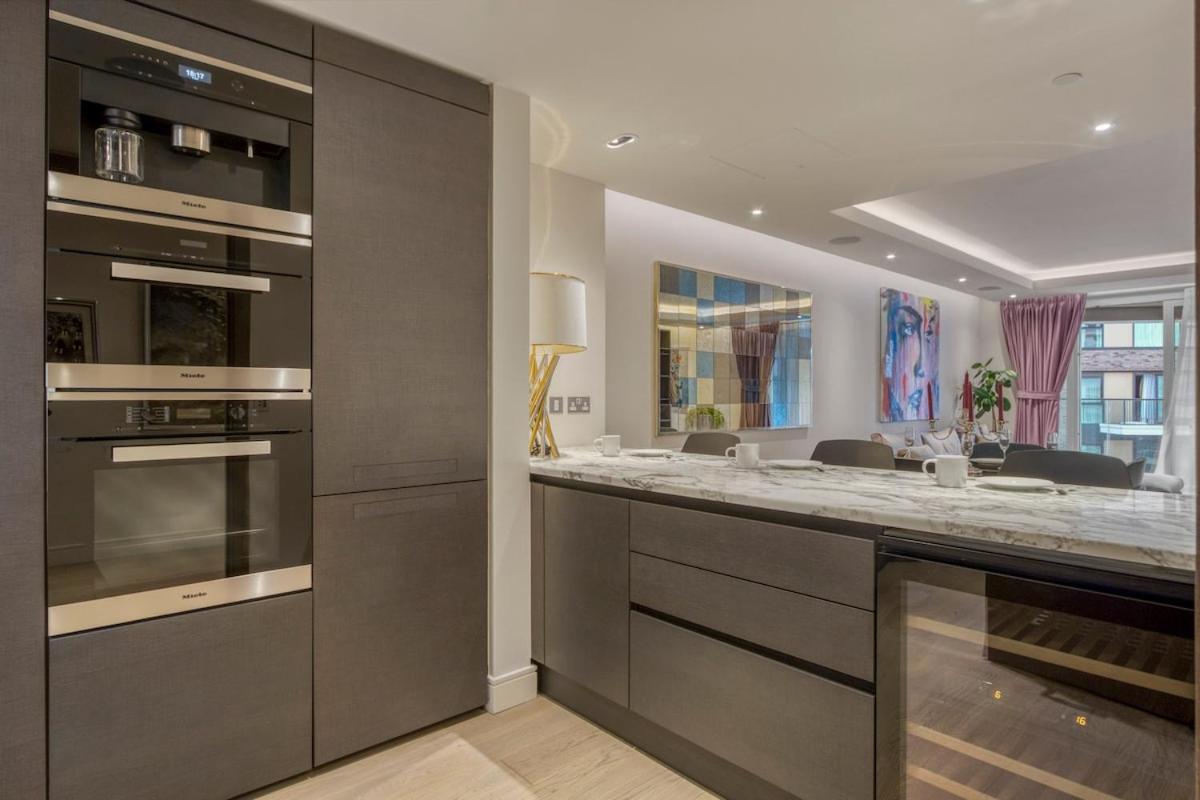 Luxe Creek Riverside Air-conditioned 2br 2bath Apartment